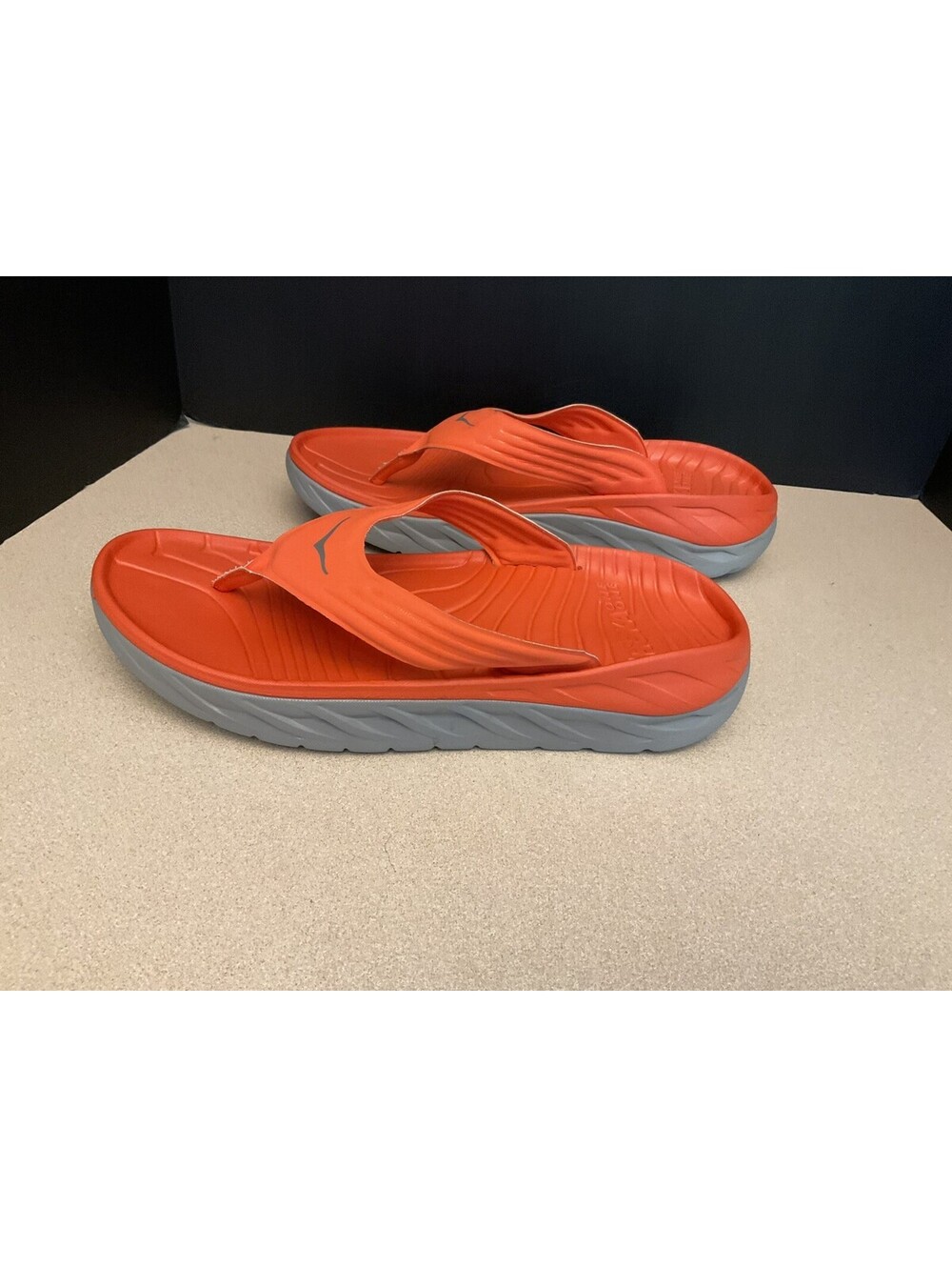 Mens Hoka One One Ora Bright Orange Recovery Thong Flip Flops/Sandals. Size 14.